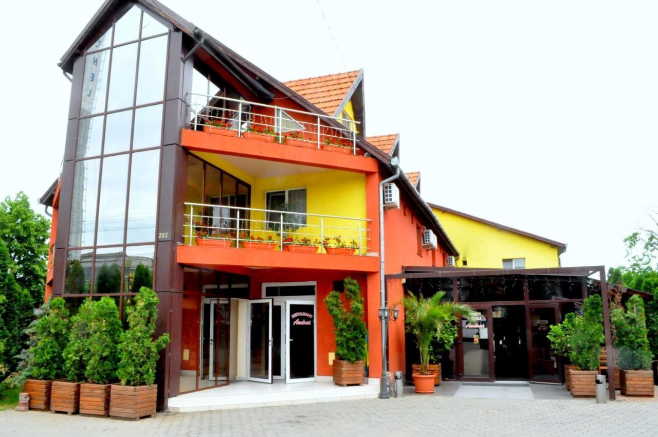 Hotel Andrei Cîmpia Turzii エクステリア 写真