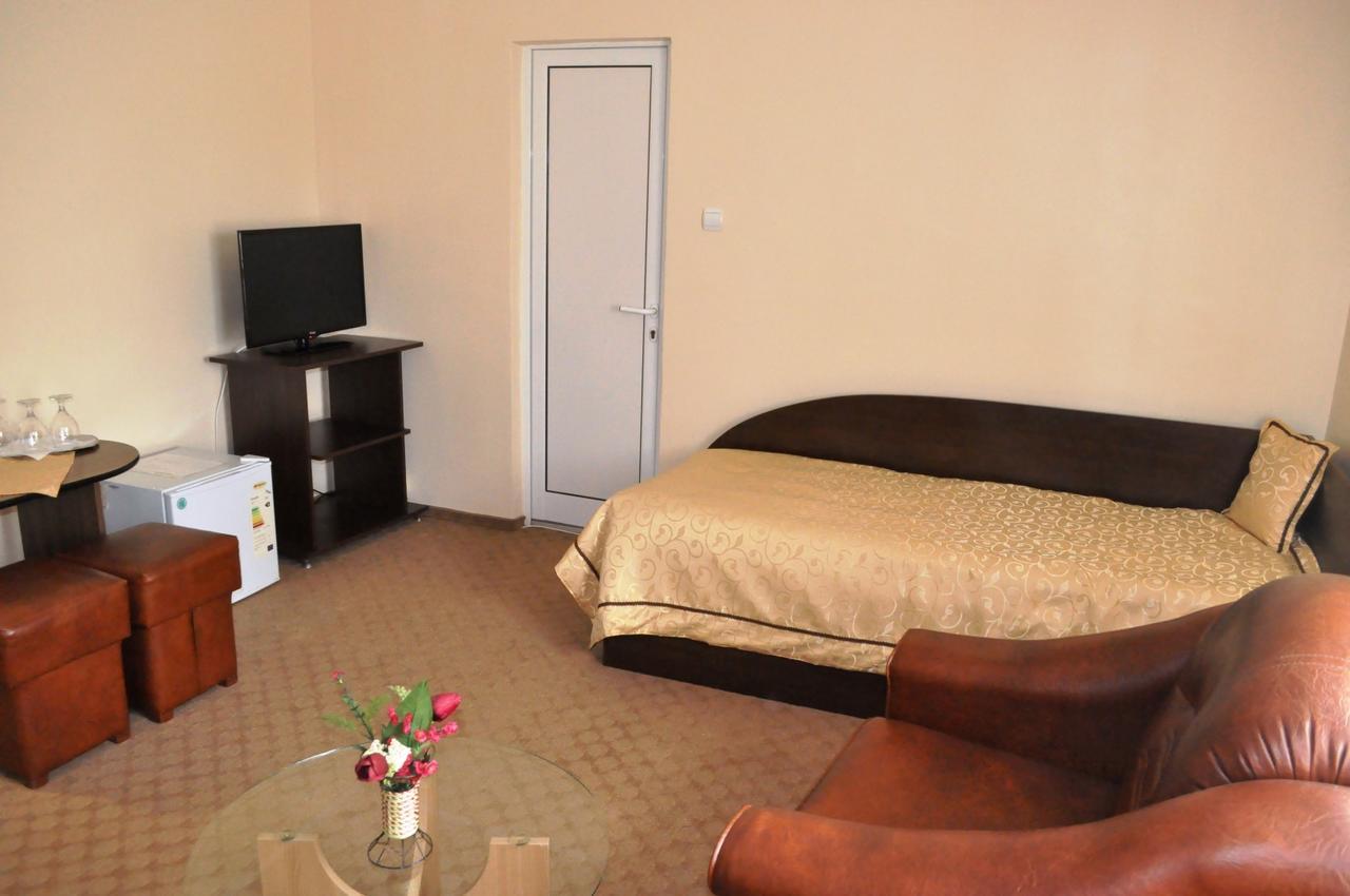 Hotel Andrei Cîmpia Turzii エクステリア 写真