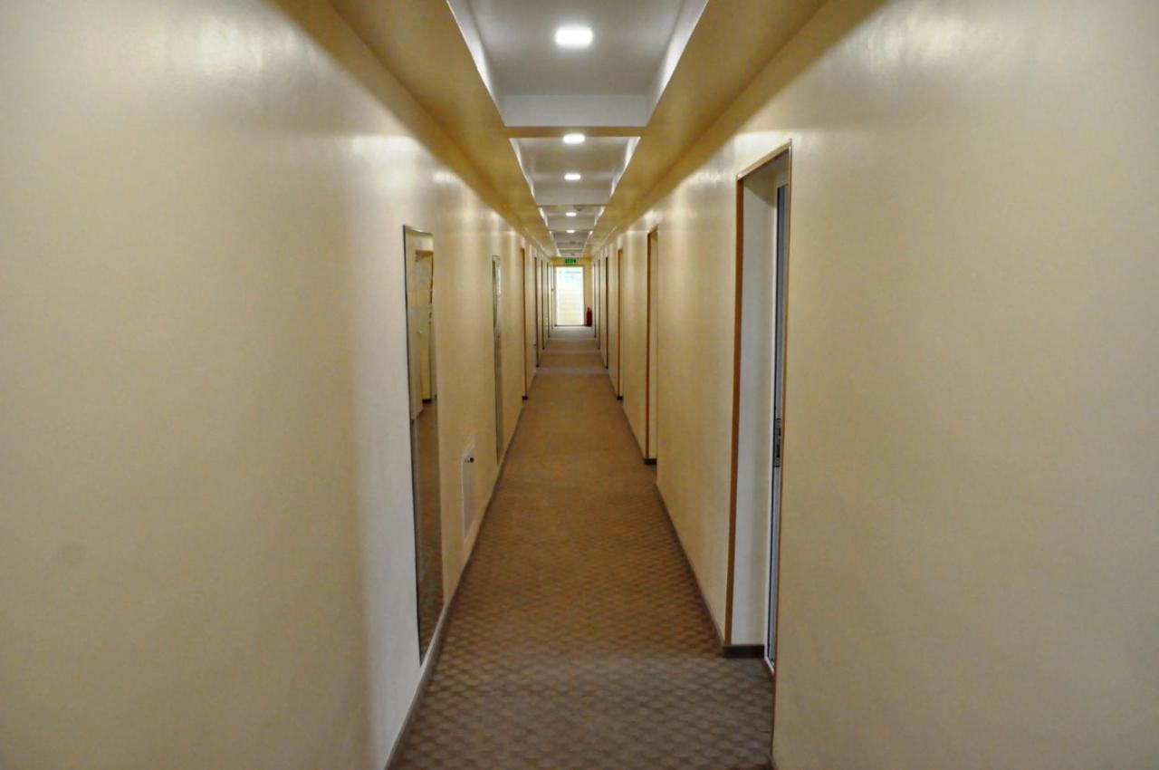 Hotel Andrei Cîmpia Turzii エクステリア 写真